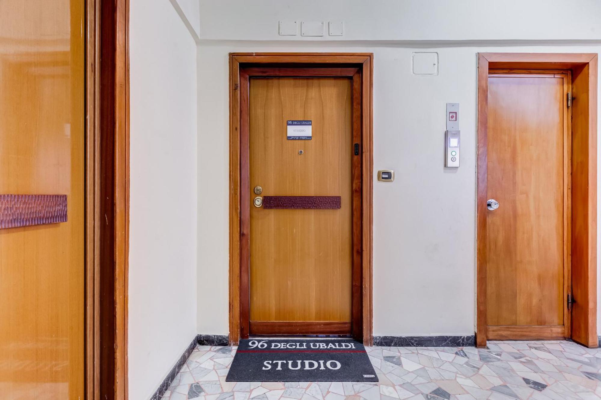 96 Degli Ubaldi Studio Roma Dış mekan fotoğraf